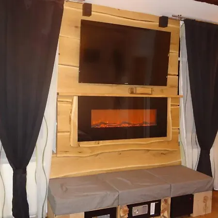 Apartment Charmante Rustikale Jaegersuite Mit El Kamin H2o Therme Oberhof
