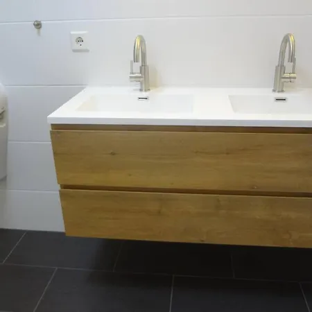 Charmante Rustikale Jaegersuite Mit El Kamin H2o Therme Appartement *