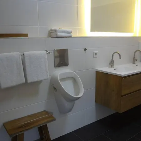 Charmante Rustikale Jaegersuite Mit El Kamin H2o Therme * Oberhof (Thuringia)