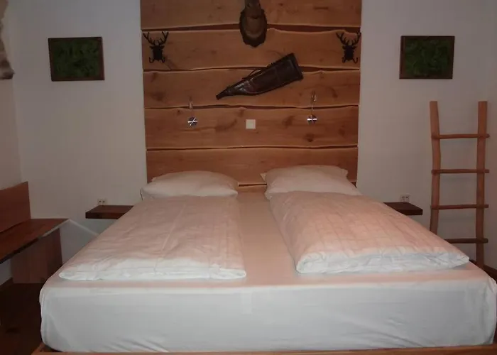 Charmante Rustikale Jaegersuite Mit El Kamin H2o Therme *