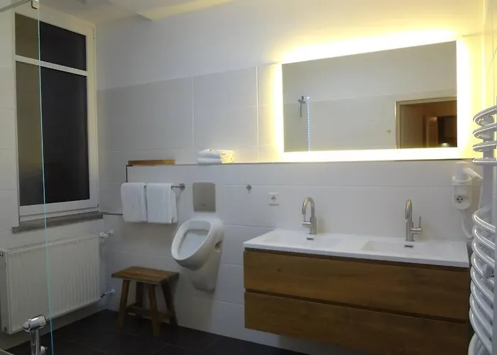 Charmante Rustikale Jaegersuite Mit El Kamin H2o Therme Appartement *